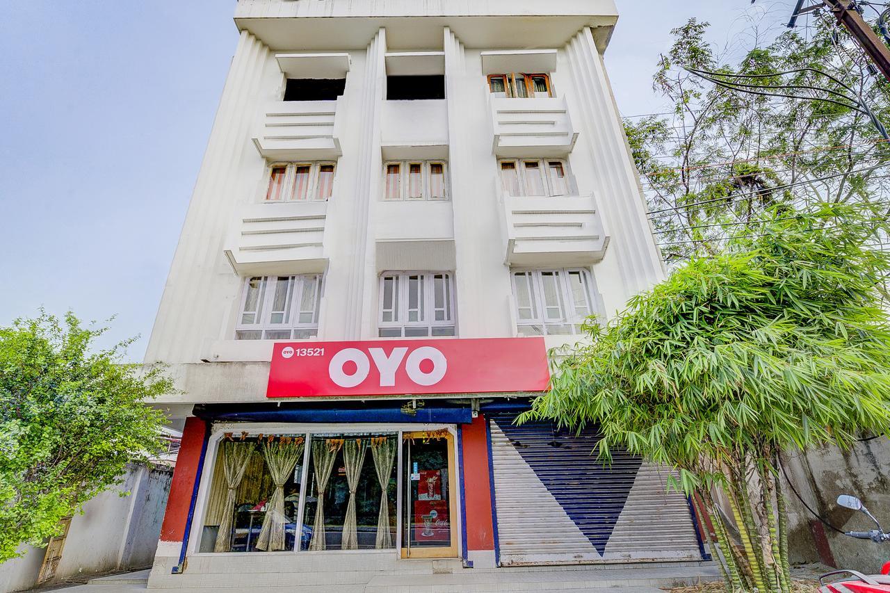 Oyo 13521 Sudhriti Hotel Siliguri Eksteriør billede