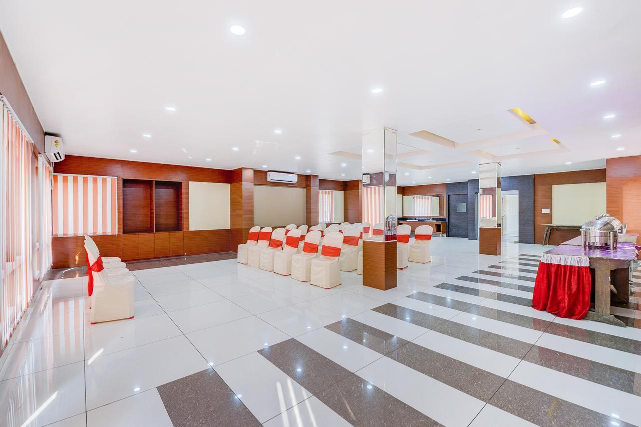 Oyo 13521 Sudhriti Hotel Siliguri Eksteriør billede