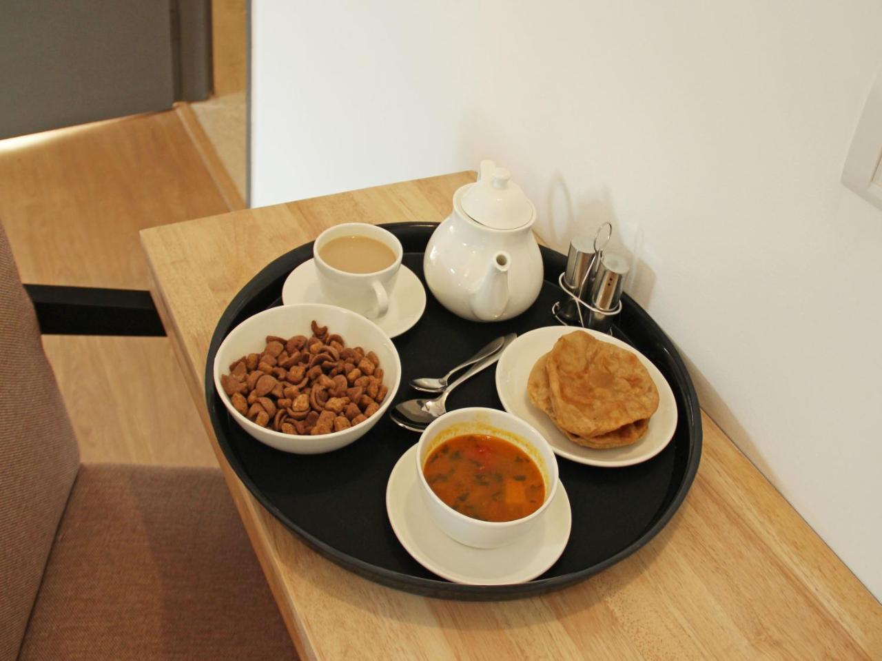 Oyo 13521 Sudhriti Hotel Siliguri Eksteriør billede