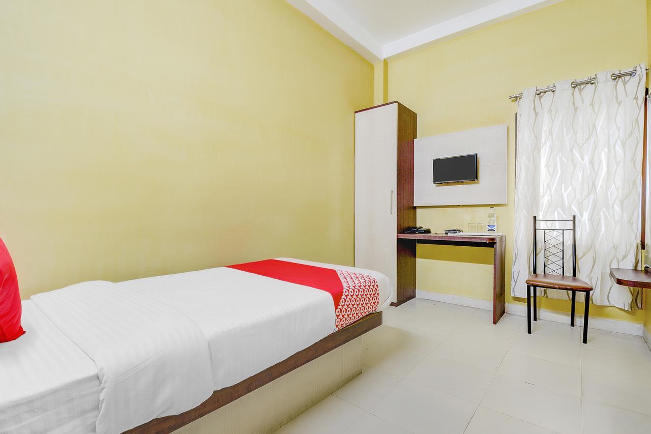 Oyo 13521 Sudhriti Hotel Siliguri Eksteriør billede