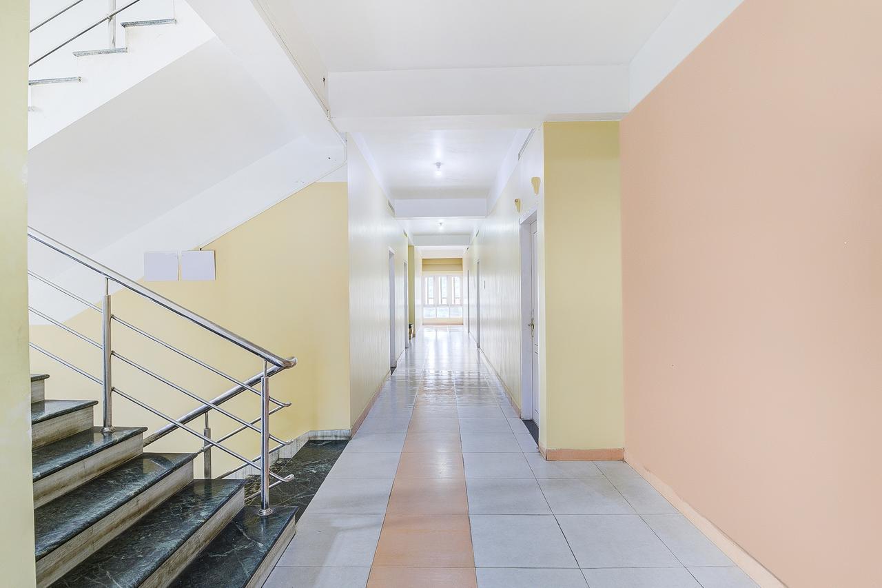 Oyo 13521 Sudhriti Hotel Siliguri Eksteriør billede