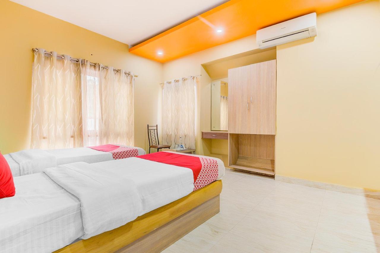 Oyo 13521 Sudhriti Hotel Siliguri Eksteriør billede